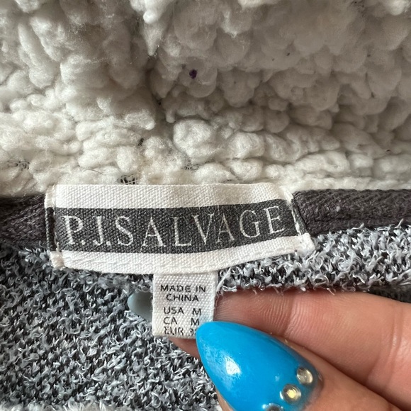 PJ Salvage hooded sweater - Picture 10 of 10